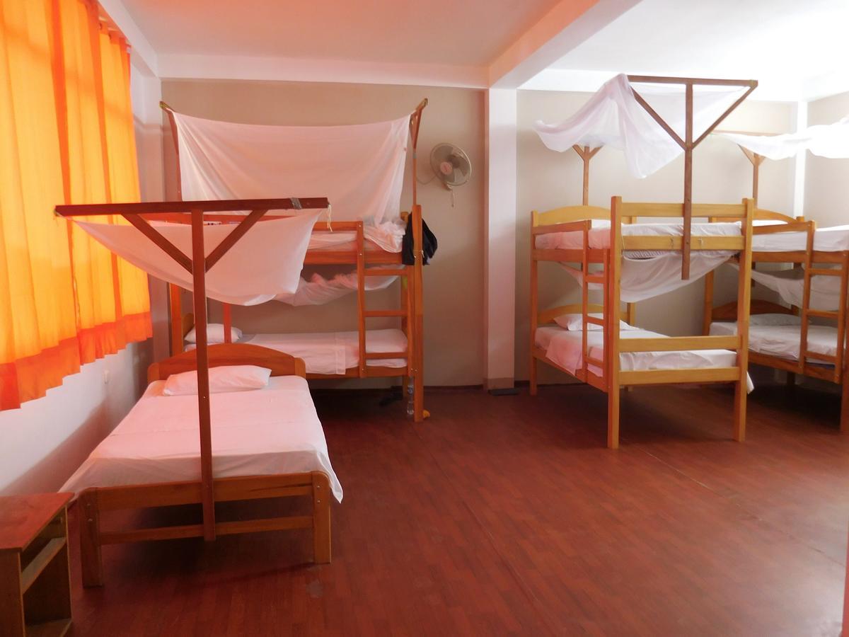 Tambopata Hostel Puerto Maldonado Bagian luar foto