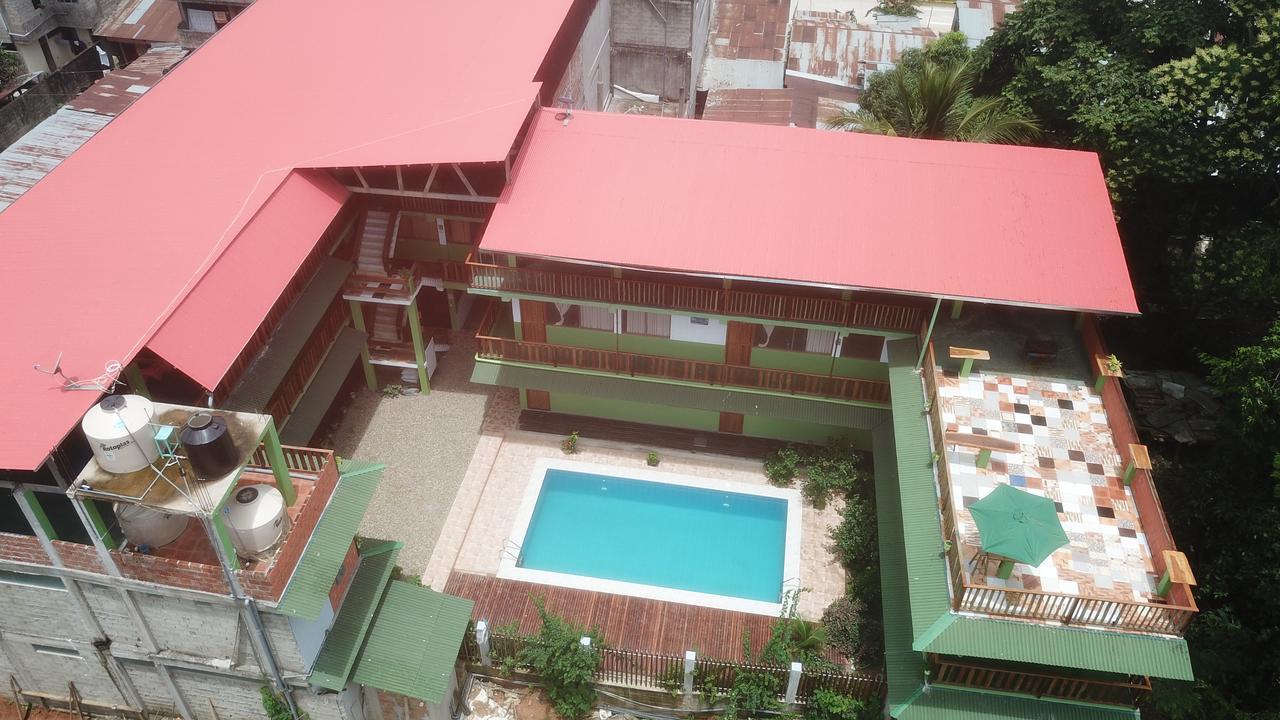 Tambopata Hostel Puerto Maldonado Bagian luar foto